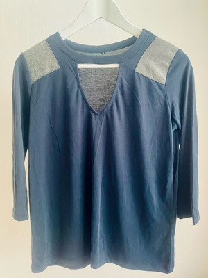 Blue blouse with silver details like new, size M