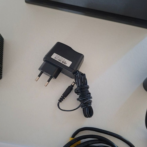 Vodafone Power Station Wi-Fi 6 and Nokia G-010G-R Optical Network Terminal like new