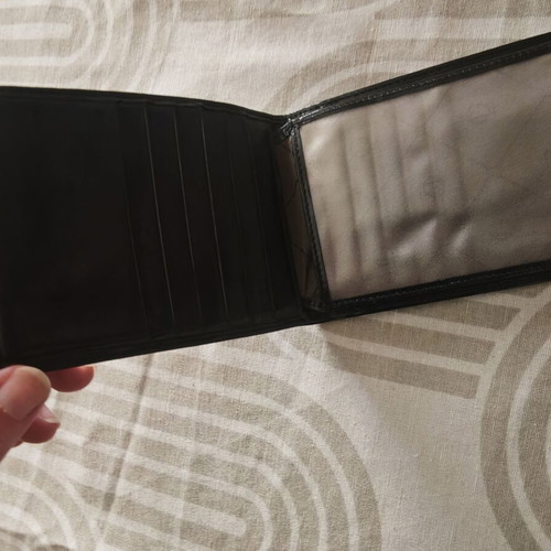 Guy Laroche leather wallet black used with multiple compartments