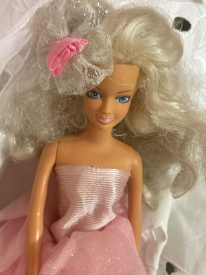 Кукла Barbie vintage употребявана с розова бална рокля