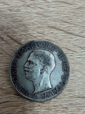 Italian silver coin Vittorio Emanuele III 1929 5 lire used