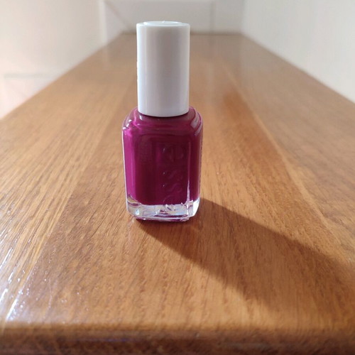 Essie nail polish knee high life new