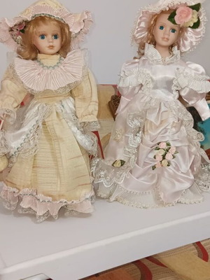 Porcelain vintage dolls used in good condition