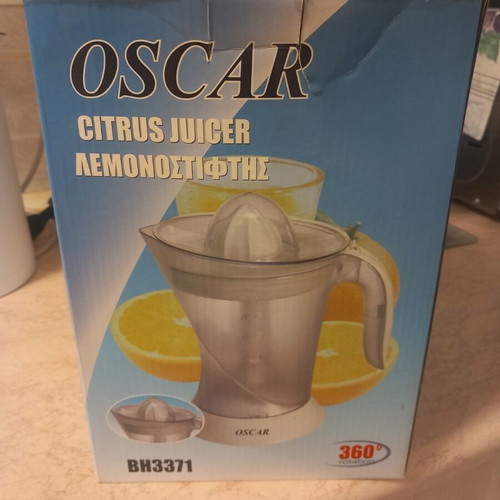 Oscar electric citrus juicer like new