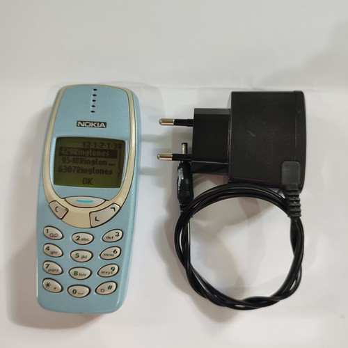 Nokia 3310 Classic Phone Turquoise used with charger and battery