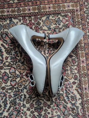 K. KONTOS handmade pumps