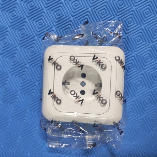 Single recessed power socket new in packaging