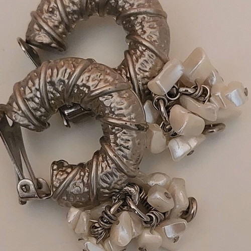Vintage Faux Bijoux Clip Earrings used, white and silver