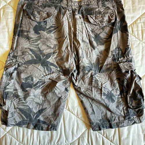 40WEFT Italian Cargo Shorts Khaki Camo Grey Size L/XL Like New