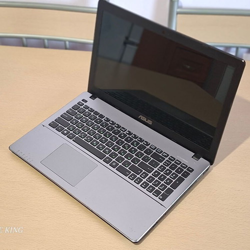 Asus X550LD laptop used, for restoration or parts, Intel Core i7, 15.6"