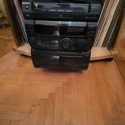Sony MHC-771 stereo system like new