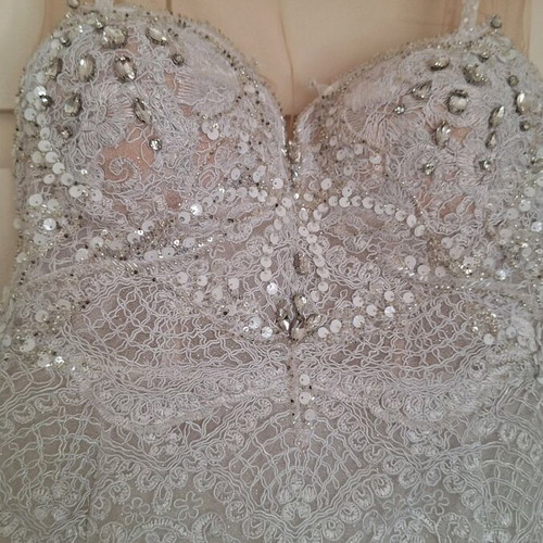 Wedding dress used, mermaid style with lace and handmade details, white XS