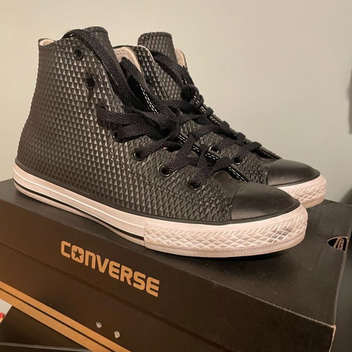 Converse women's athletic shoes like new, size 38, black