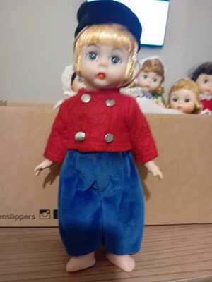 Madame Alexander DOTW Netherlands doll used