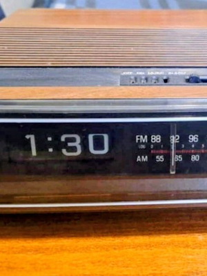 General Electric table clock 7-4305b used, analog, retro