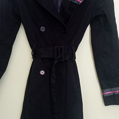 Feu Femme coat like new with unique sleeve and collar design, black, size M
