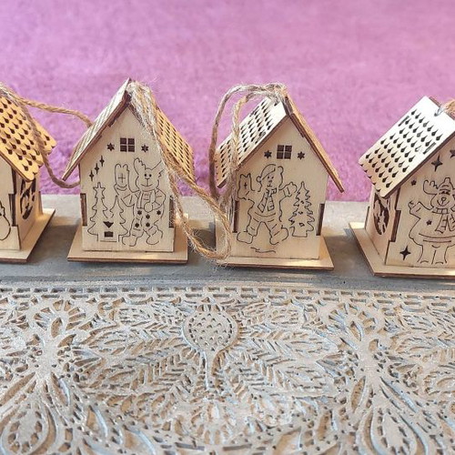 Set of 4 Christmas wooden houses with battery lights