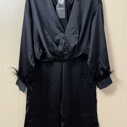 Pink Woman set shirt medium and pants large black new