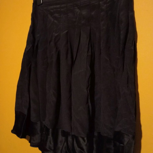 Monton black skirt 100% silk size M/38 like new