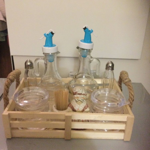 Kitchen set 8 pieces new serving items