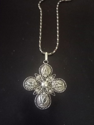 Silver cross 925 like new with chain
