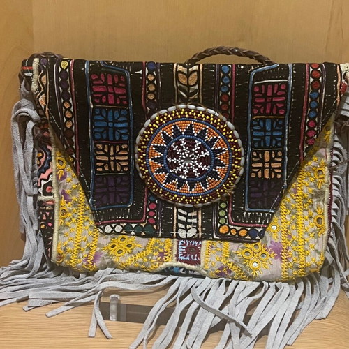 Embroidered bag like new, colorful, crossbody from Paris