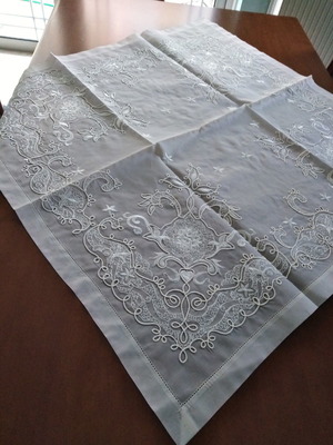 Tablecloth with embroidery on silk organza