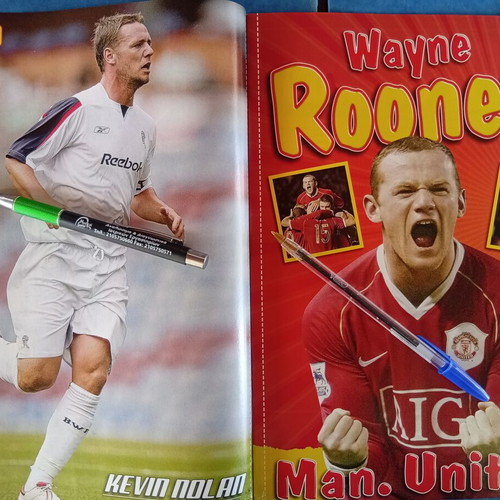 Match Football Magazine issue 6-12/2/2007 like new with Liverpool posters