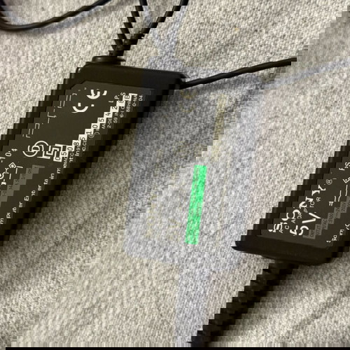 Sony PSP-1004 ροζ σαν καινούργιο με παιχνίδι και φορτιστή