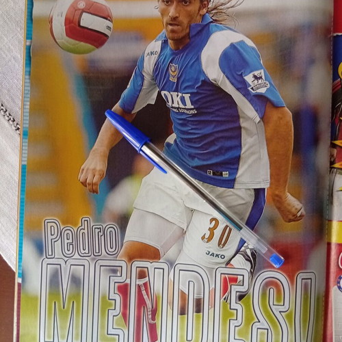 Match Football Magazine issue 12-18/6/2096 like new with West Ham posters