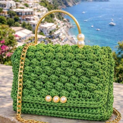 Emerald Grace crossbody bag new, crocheted with pearls and gold chain