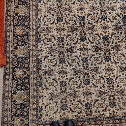 Teheran wool rug like new