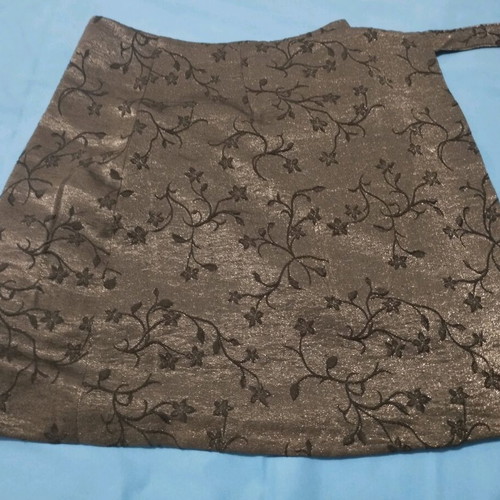 Italian mini jacquard skirt new with floral pattern No 46
