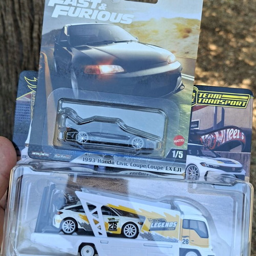 Hot Wheels 2026 Team Transport Legends Tour with '24 Honda Civic Type-R KAI and 1993 Honda Civic Coupe