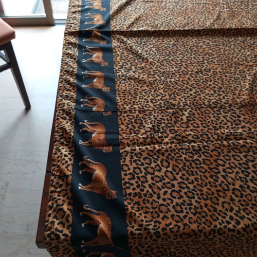 Pareo new, fine fabric like silk, very chic