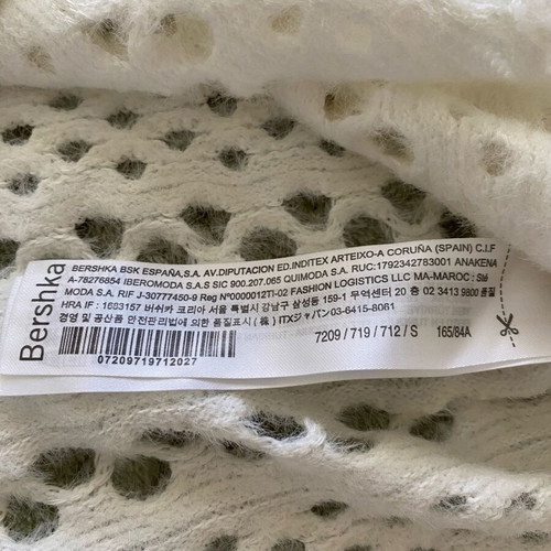 Bershka white fluffy knit crop sweater size S like new