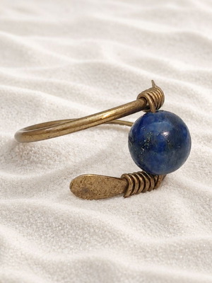 Handmade ring with lapis lazuli stone and brass, new