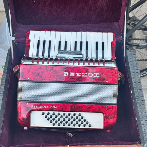 Hohner Student IVN Accordion used, red with case, vintage German