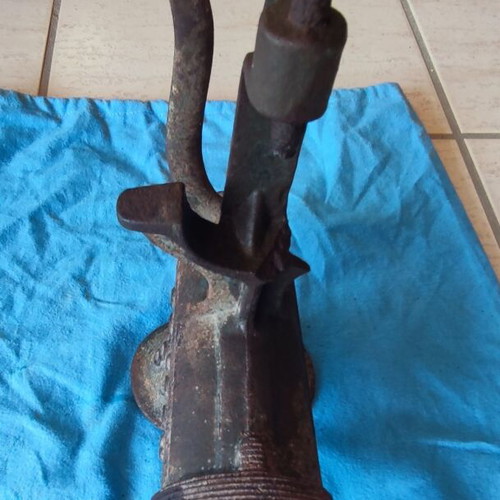 Meat grinder vintage used, broken side