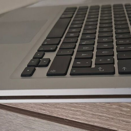 MacBook Pro 13" Early 2011, Intel i5, 8GB RAM, 250GB Samsung SSD