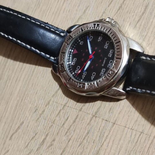 Men's quartz watch like new