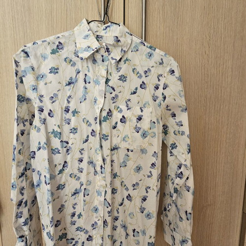 Women's shirts like new, various brands and styles