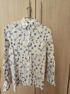 Women's shirts like new, various brands and styles