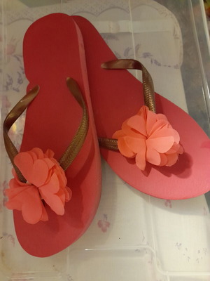 Σαγιονάρες νούμερο 38 με πάνινο λουλούδι καινούργιες