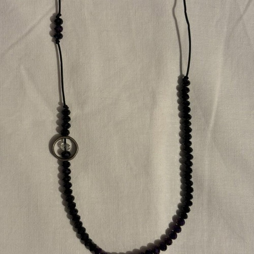 Women's black necklace like new