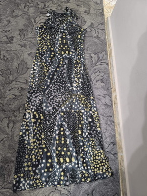 Long dress with side slits, ties at neck