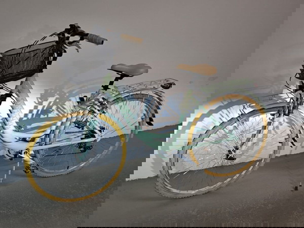  Balistic Breeze 28" Bike