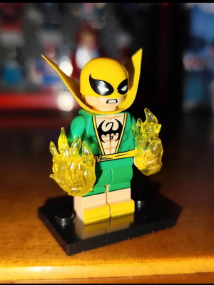 Φιγούρα Iron Fist Comic Accurate σαν καινούργιο με εξαρτήματα