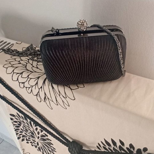 Τσαντάκι βραδινό clutch σαν καινούργιο, μαύρο
