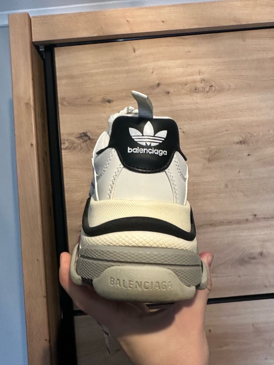 Balenciaga x Adidas Triple S sneakers… - € 180,00 - Vendora.cy